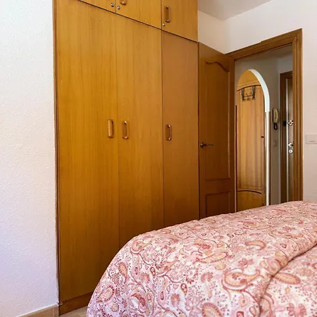 Apartment A Bright For 2 With Private Parking On The Torrevieja