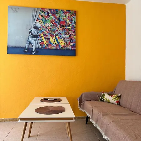 A Bright For 2 With Private Parking On The Torrevieja