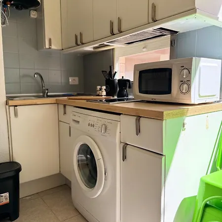 A Bright For 2 With Private Parking On The Torrevieja